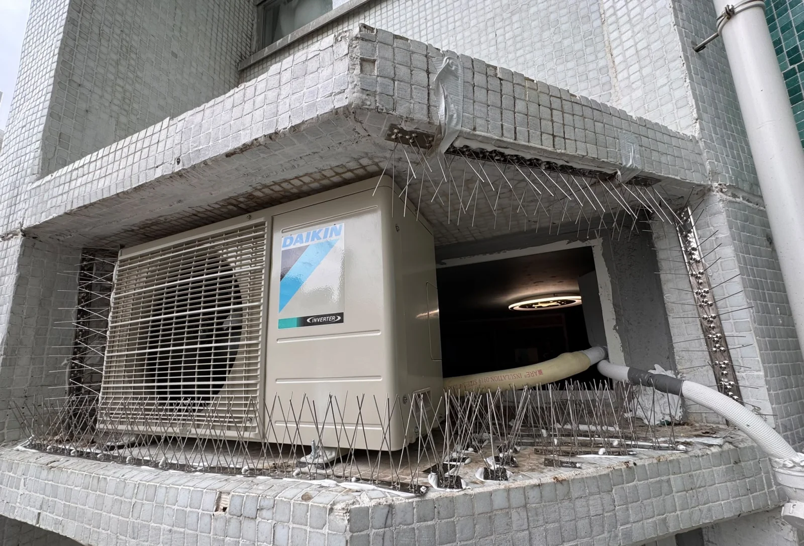 冷氣機防鳥刺